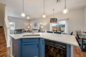 Top Villas - Bella Vida Resort 203