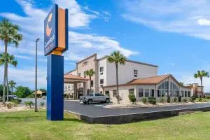 Comfort Suites near Robins Air Force Base - Hidden Oaks