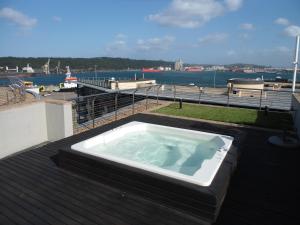 the Sails, Garden Penthouse with private rooftop splash pool