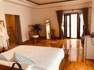 Baancaptainhook pool kohlarn