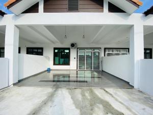 Alyn Home Muar