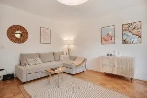 Ferienwohnung mit Garten am Chiemsee - Stock