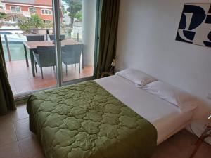 NIDO 210 Garbí