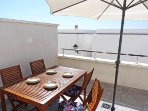 Duplex Precioso con Terraza y Piscina