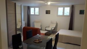 Appartements Grand studio de Bernard : photos des chambres