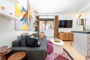 Vibrant Central Telluride Studio with Hot Tub and AC