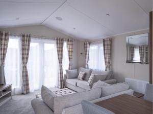 Pinewoods Lakeside Luxe no.3 - no dogs