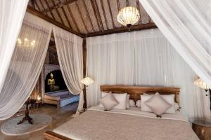 Figtree by Toraja Bambu Uluwatu at Padang Padang Beach