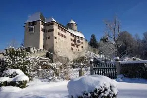 Schloss Matzen - 明施特尔