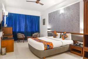 FabHotel Prime Golden Emerald - Nr St Marys Church CNI