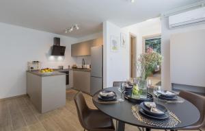 1 Bedroom Beautiful Apartment In Porec 