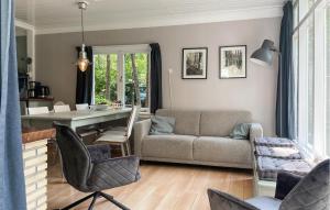 3 Bedroom Lovely Home In Holten