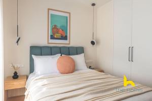 Romantic Nest with Electrical Fireplace near Acropolis