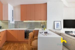 Romantic Nest with Electrical Fireplace near Acropolis