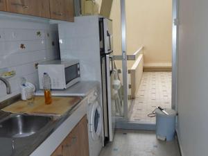 Studio avec Loggia, Terrasse & Parking Privé en Centre-Ville, Proche Plage - FR-1-328-99