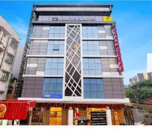 Urban Cliff Hotel - Tangra