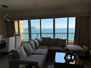 Las Gavias frente al Mar