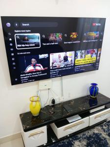 1 bedroom beach apartment behind Go kart near severine cowrie shell