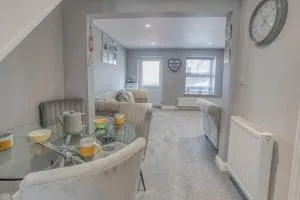 Three Bears Cottage - Pretty coastal cottage Sheringham -Crabpot Cottages - West Runton