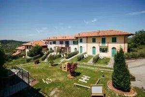 La Torricella Case Vacanze Appartamenti con Piscina - Pezzea