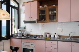 Wonderful flat by sea chez Monique