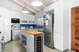 San Lameer Villa 2533 - 4 Bedroom Superior - 8 pax - San Lameer Rental Agency