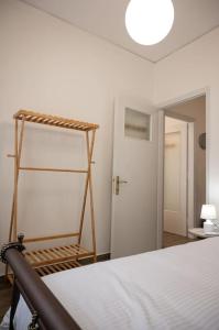 Erato Cosy Apartment by Home SH