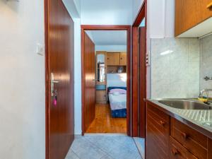 Apartment Miljus by Interhome