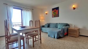 Atlantic Surfers Paradise Bajamar - Surf, Senderismo y Piscina