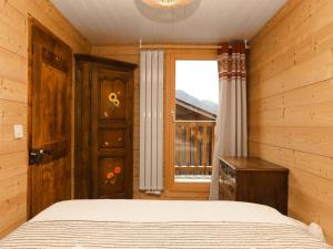Apartment Les Moulins by Interhome