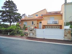 Apartment Pines Mansion-2 by Interhome