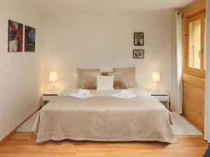 Apartment Les Mayens 3-2 by Interhome