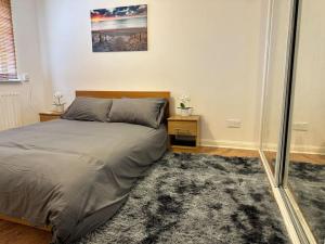 Stylish Waterfront Apartment