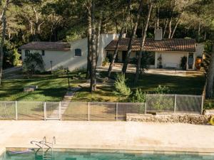Maisons de vacances Mas Frederi - Maison avec piscine pour 10 : photos des chambres