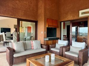 San Lameer Villa 14205 - 4 Bedroom Luxury - 8 pax -San Lameer Rental Agency