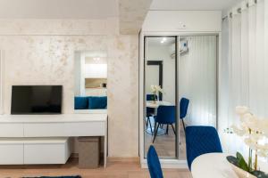 Irinas Premier Properties at Seven Palms, Saturn