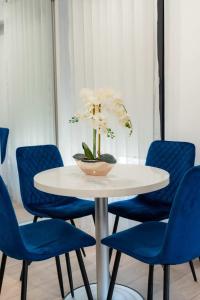 Irinas Premier Properties at Seven Palms, Saturn