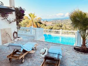 Villa moderne 6 CH pour 12 avec piscine privée, clim et parking aux Issambres - FR-1-768-24