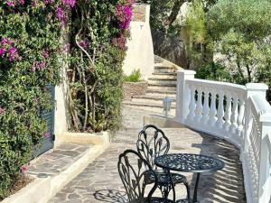 Villa moderne 6 CH pour 12 avec piscine privée, clim et parking aux Issambres - FR-1-768-24