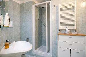 Single Room with Private External Bathroom