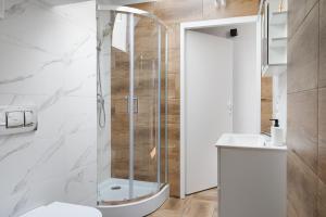 Close-Central Warsaw Apartment - Great Location- Praga Północ - 10 People - Marcinkowskiego