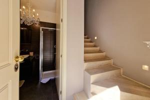 Luxury in the Center by Host Hero