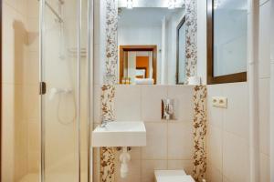 Orange by OneApartments