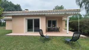 La Villa des Pins Confort pour 6 personnes - Mauret