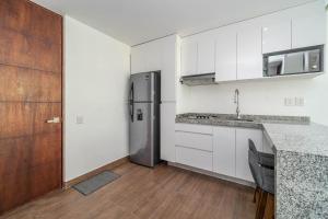 1 BD Luxury Suite with Balcony in trendy La Veleta