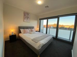 4BR 3BA Modern Townhouse at the Heart of Franklin - Hosted by Canstay