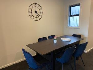 4BR 3BA Modern Townhouse at the Heart of Franklin - Hosted by Canstay