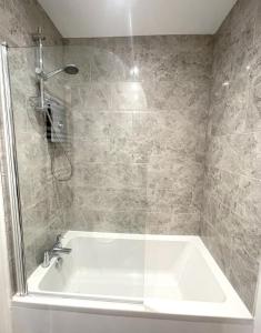 Luxurious 2 Bed Apartment Just Off Mill Rd, Near Station- Cambridge Homehost