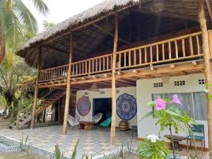 Playa Jaguar - Beach Club - Moñitos