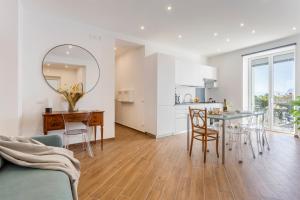 Old Port Luxury Apartments